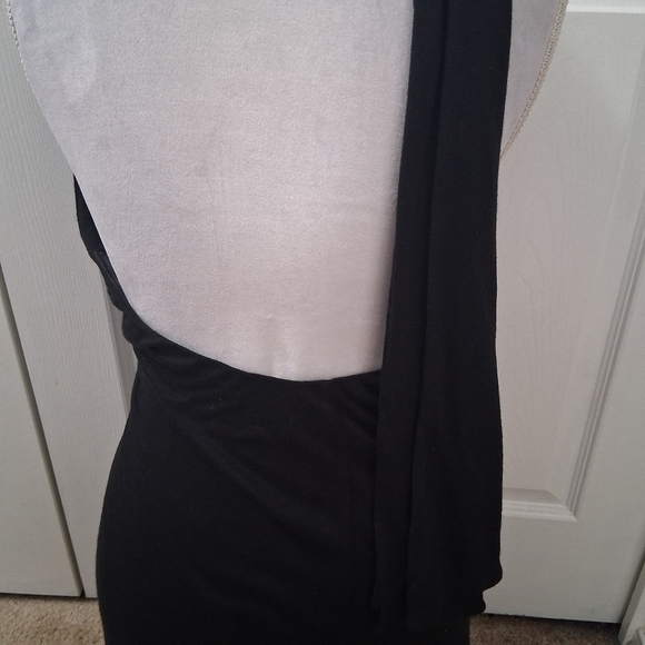 Halston Elegant Black One-Shoulder Dress.  Size 8 (40) - Picture 9 of 9